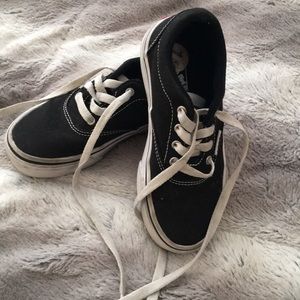 Kids Vans old school sneakers 🖤